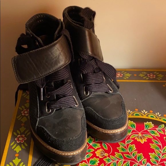 Surface to Air size 6 Shoes - Picture 2 of 5